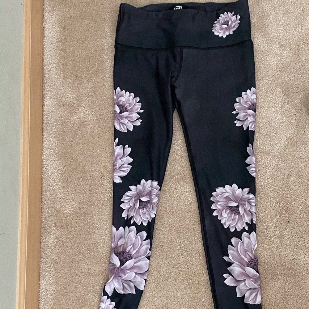 Noli yoga size medium yoga pants